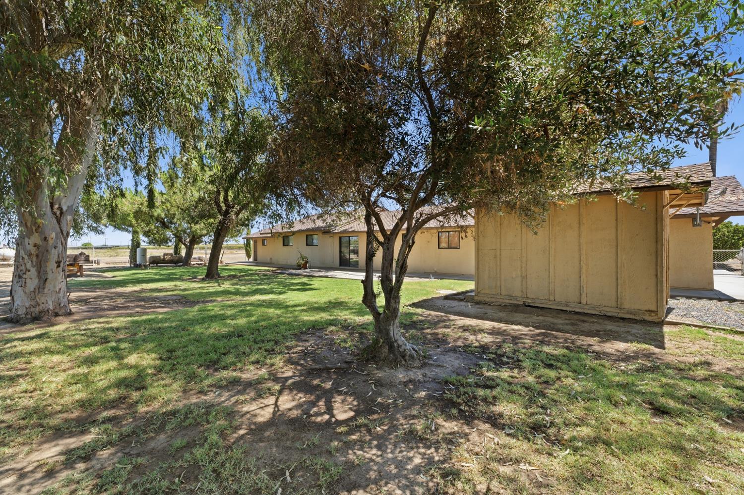 16528 14th Ave, Hanford, CA 93230
