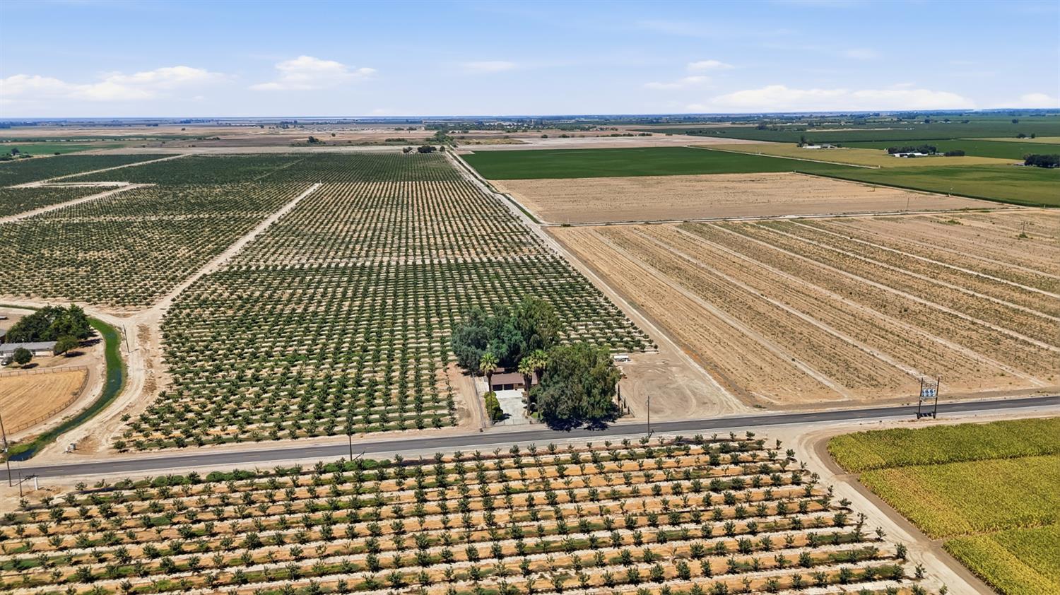 16528 14th Ave, Hanford, CA 93230
