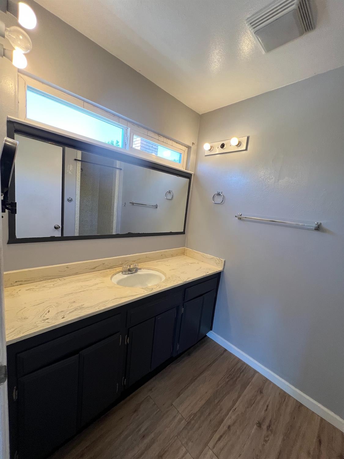 4463 N Meridian Ave, Fresno, CA 93726