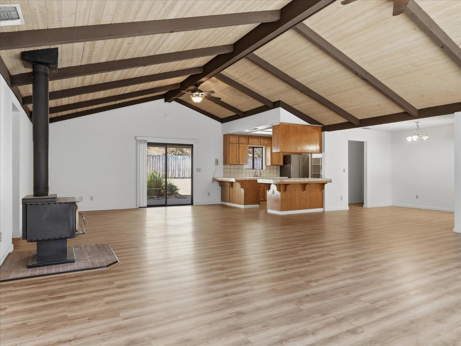 37912 China Creek Rd, Oakhurst, CA 93644