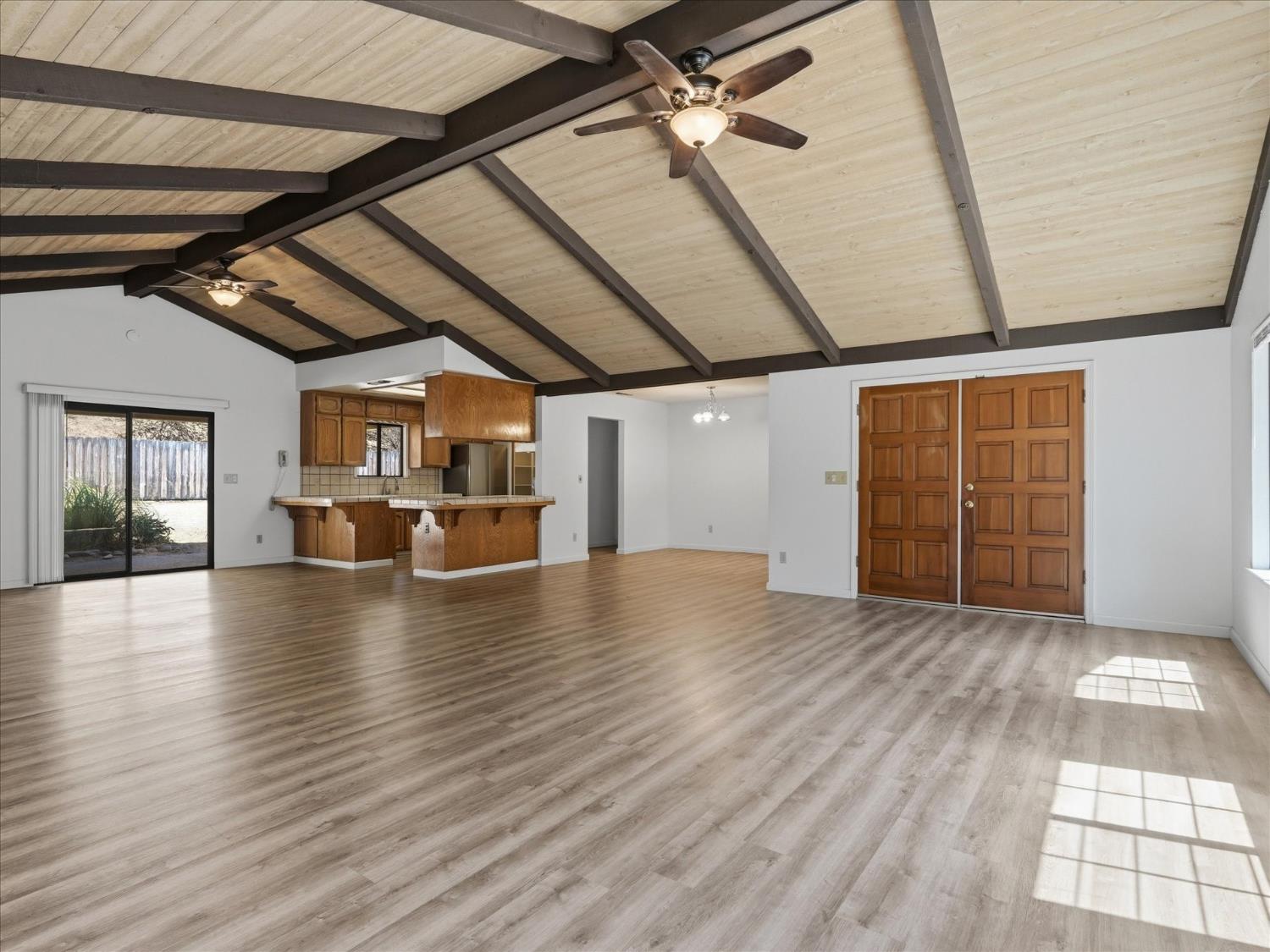 37912 China Creek Rd, Oakhurst, CA 93644