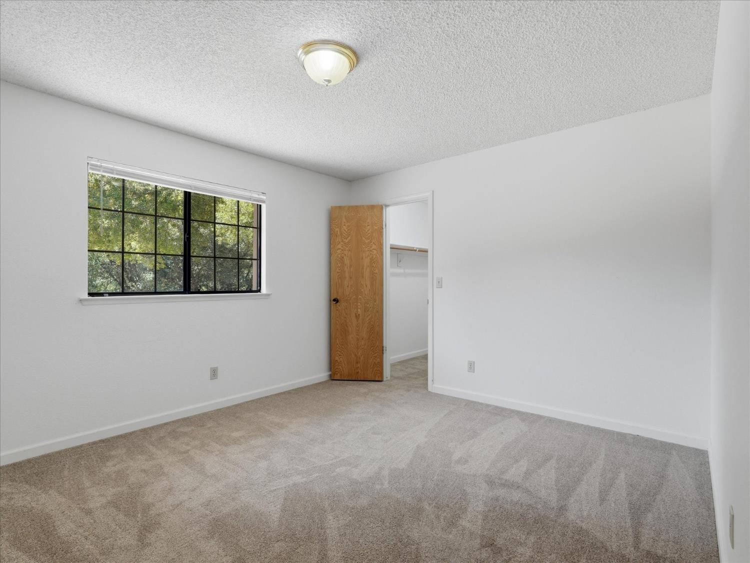37912 China Creek Rd, Oakhurst, CA 93644