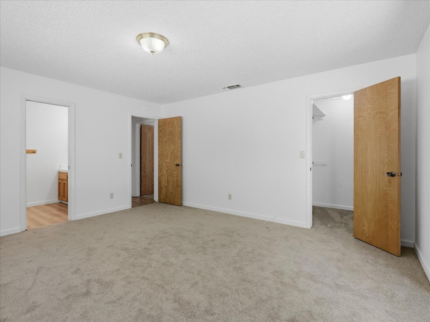 37912 China Creek Rd, Oakhurst, CA 93644