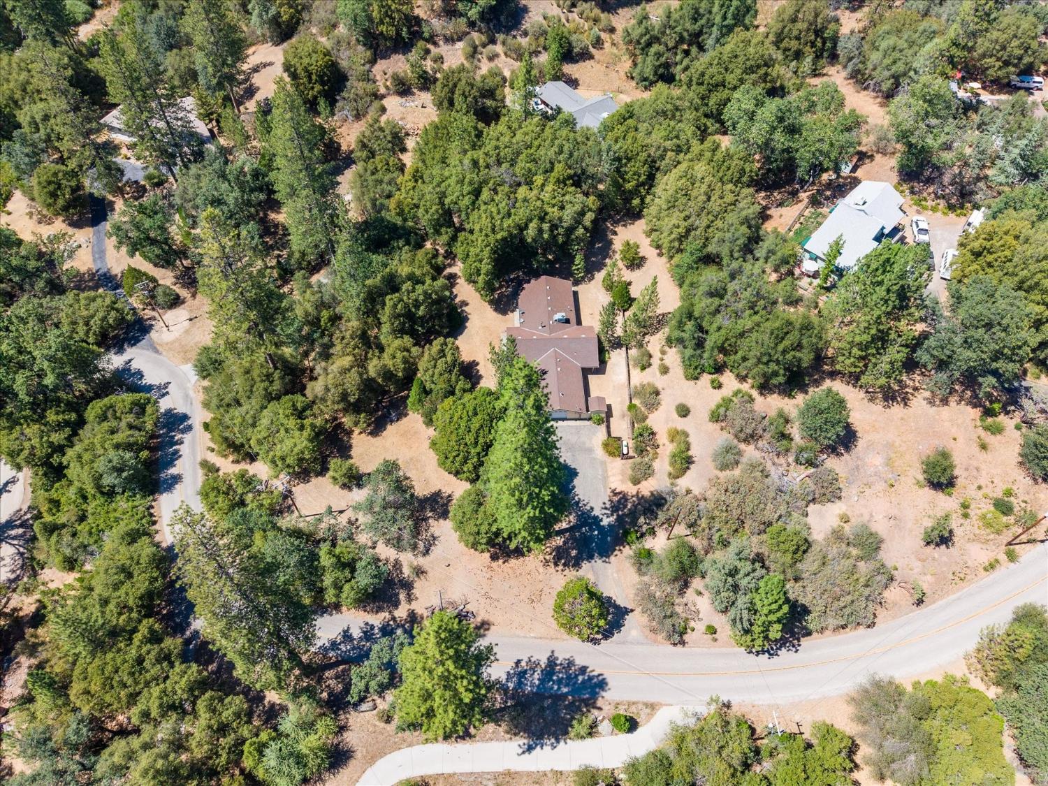37912 China Creek Rd, Oakhurst, CA 93644