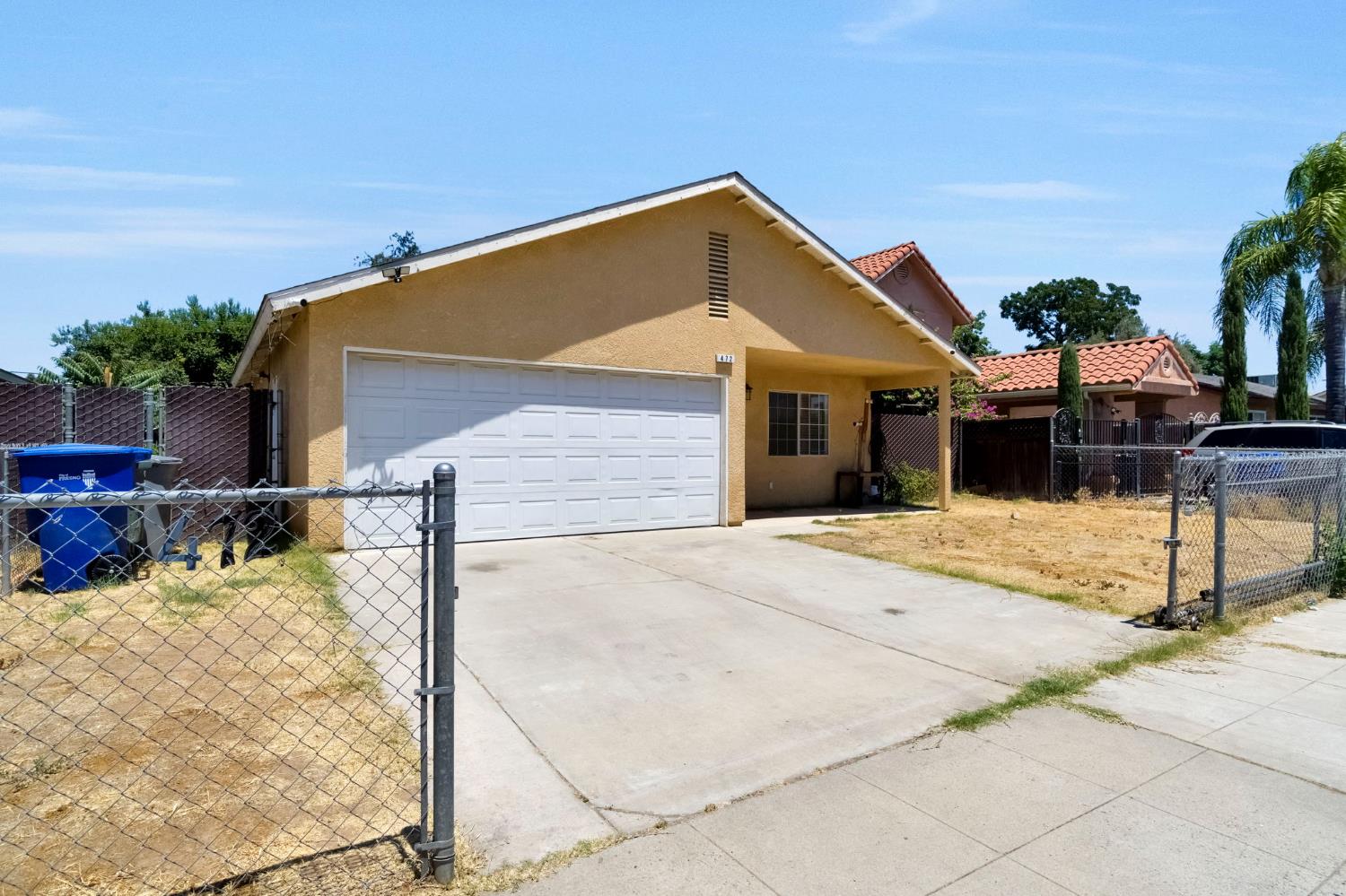 472 W Spruce Ave, Pinedale, CA 93650
