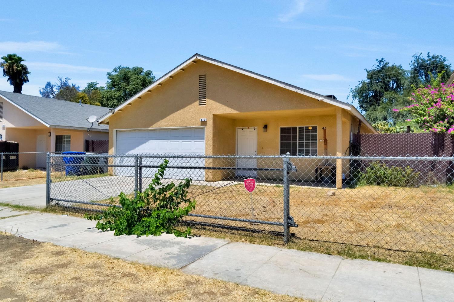 472 W Spruce Ave, Pinedale, CA 93650