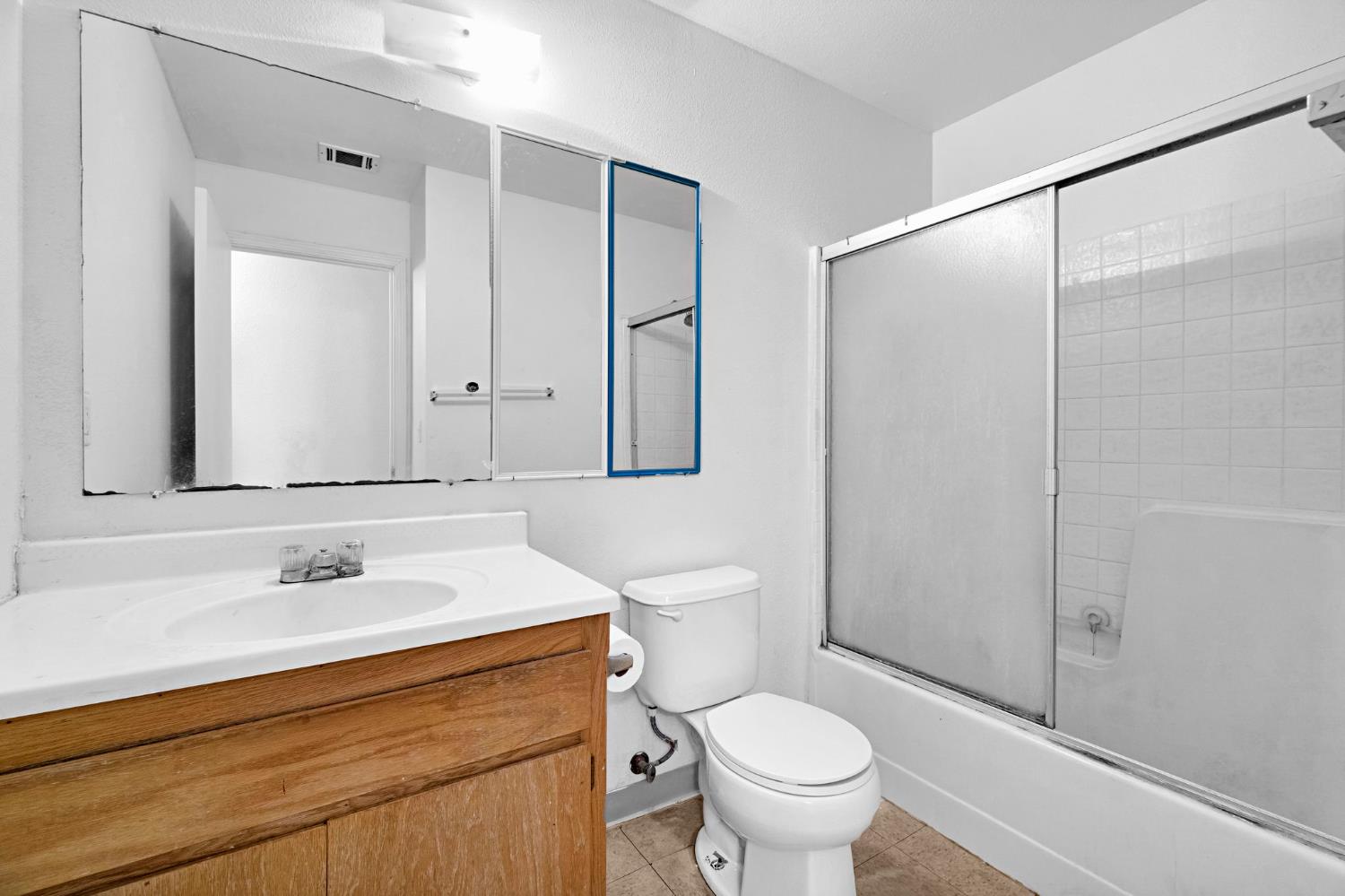 472 W Spruce Ave, Pinedale, CA 93650