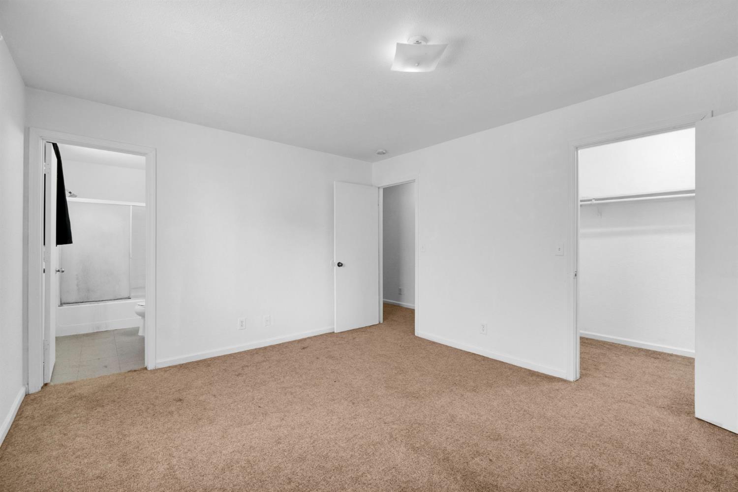 472 W Spruce Ave, Pinedale, CA 93650
