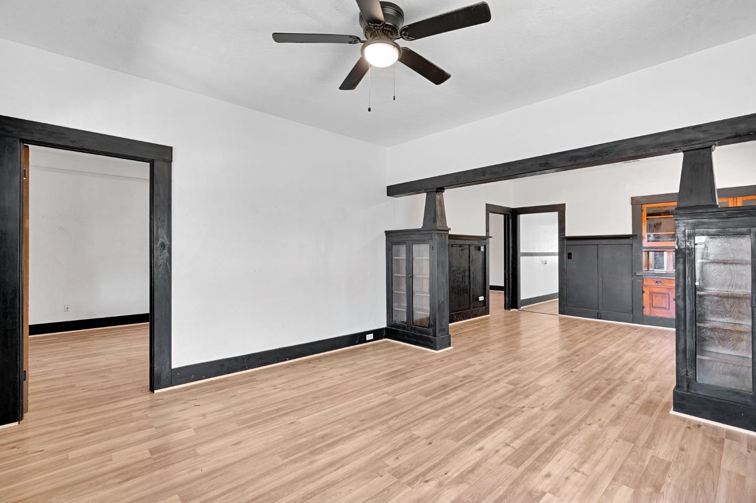 440 W Ivy St, Hanford, CA 93230