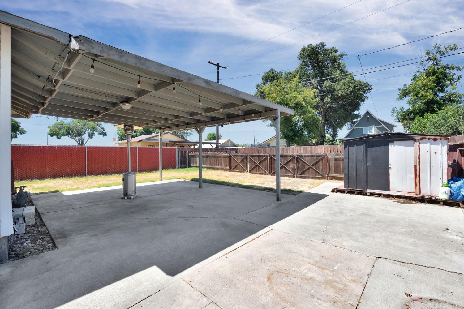 440 W Ivy St, Hanford, CA 93230