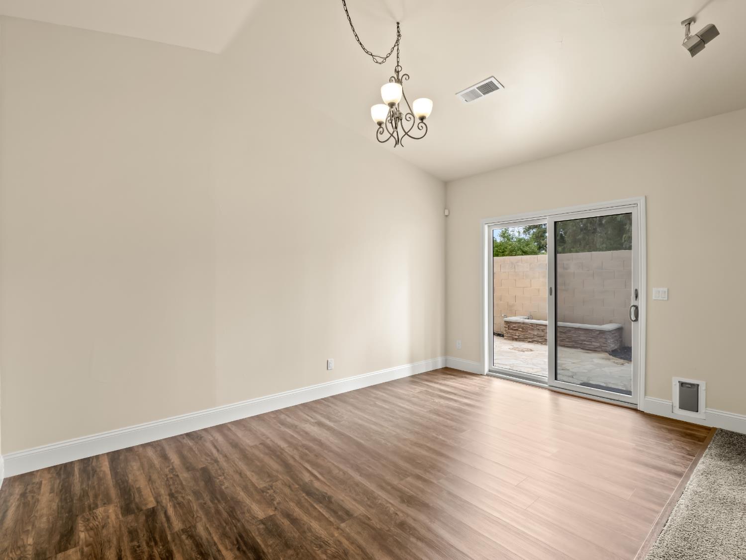 6458 N Warren Ave, Fresno, CA 93711