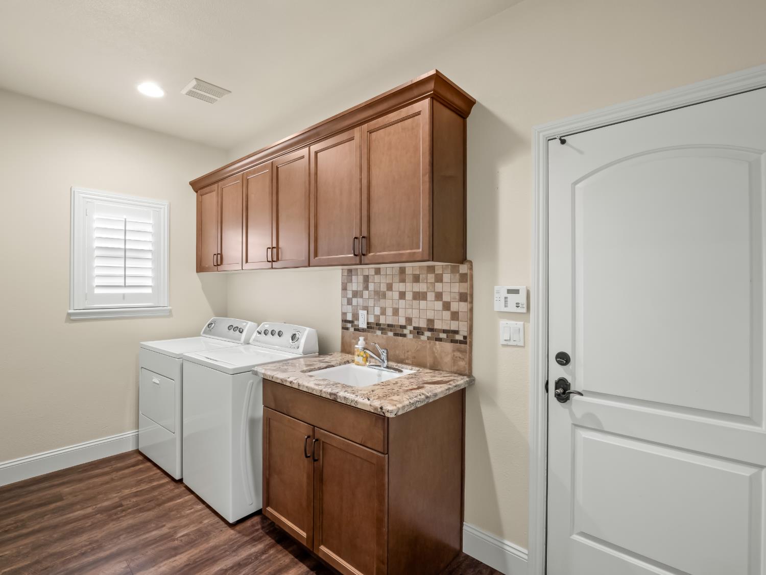 6458 N Warren Ave, Fresno, CA 93711
