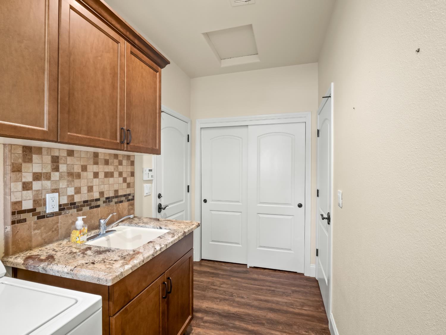 6458 N Warren Ave, Fresno, CA 93711