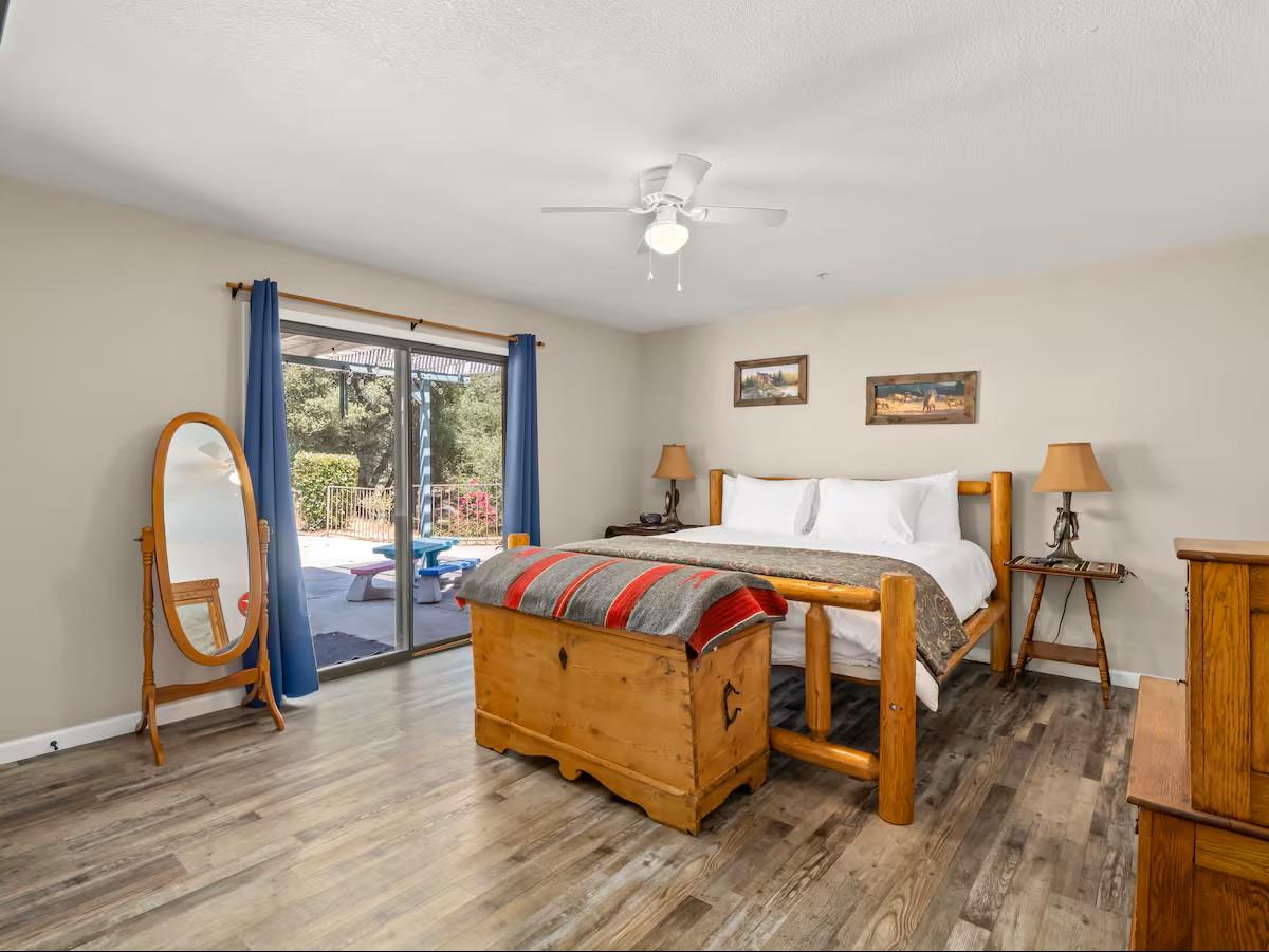 42339 Lulang Ln, Ahwahnee, CA 93601