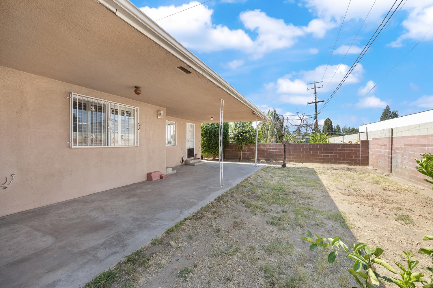 3139 N 7Th St, Fresno, CA 93703