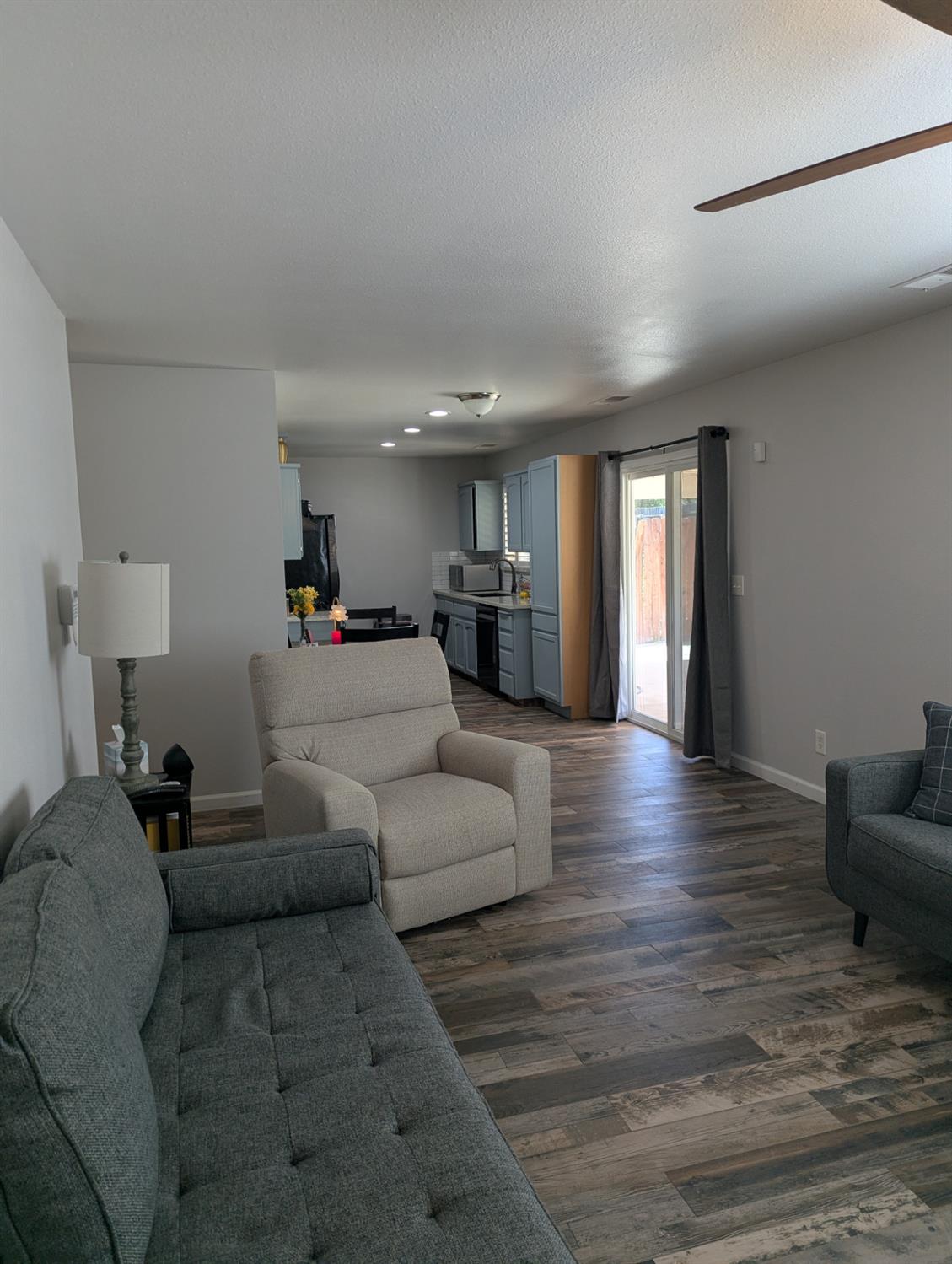999 Harrison Ave, Sanger, CA 93657