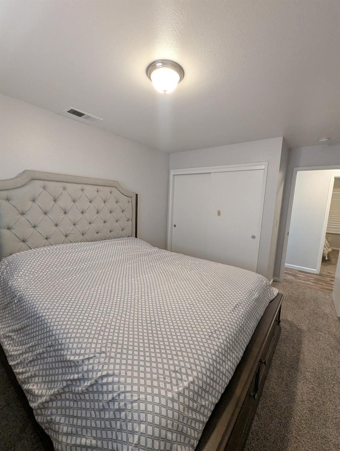 999 Harrison Ave, Sanger, CA 93657