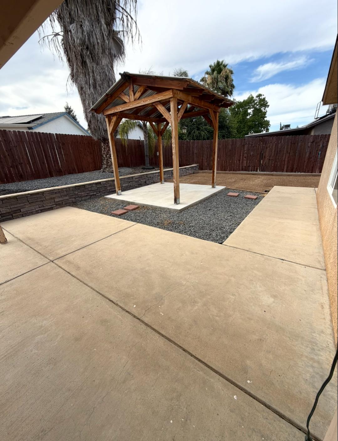 999 Harrison Ave, Sanger, CA 93657