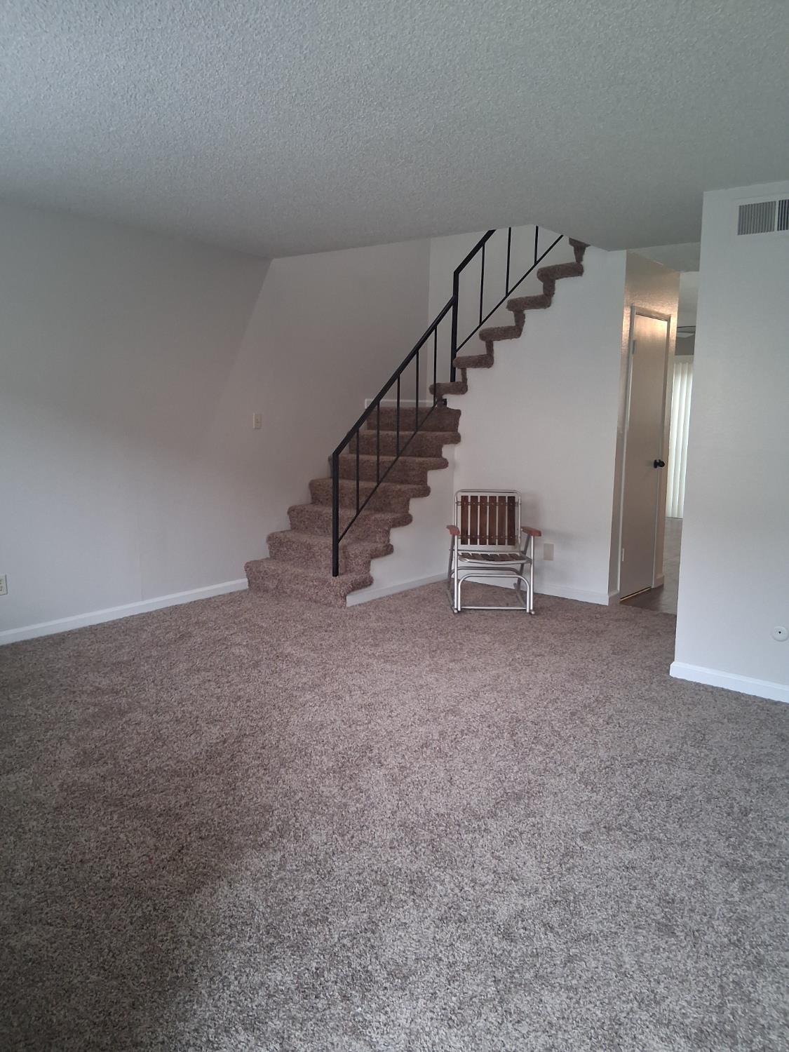 4136 N Thesta St #9, Fresno, CA 93726