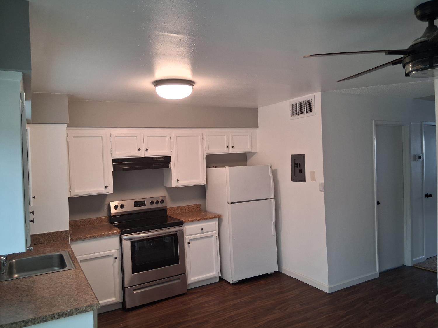 4136 N Thesta St #9, Fresno, CA 93726