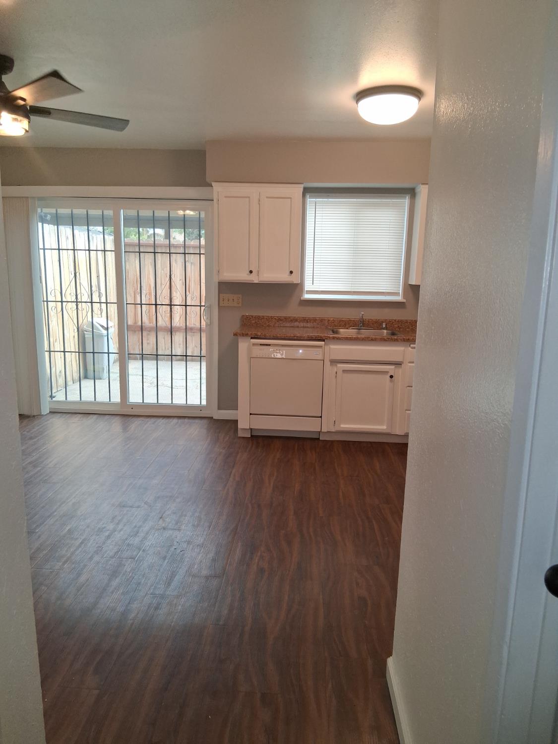 4136 N Thesta St #9, Fresno, CA 93726