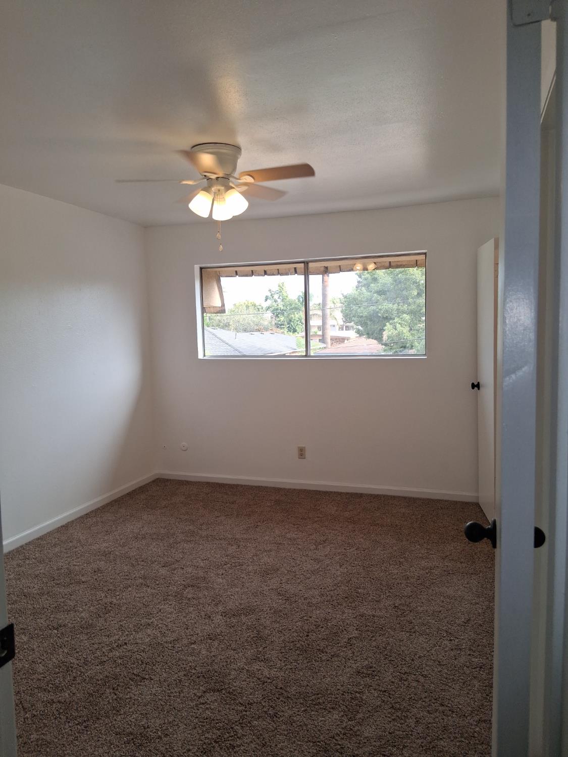 4136 N Thesta St #9, Fresno, CA 93726