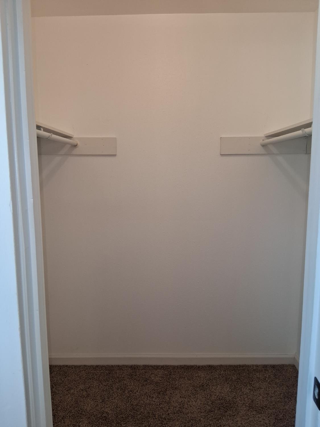 4136 N Thesta St #9, Fresno, CA 93726