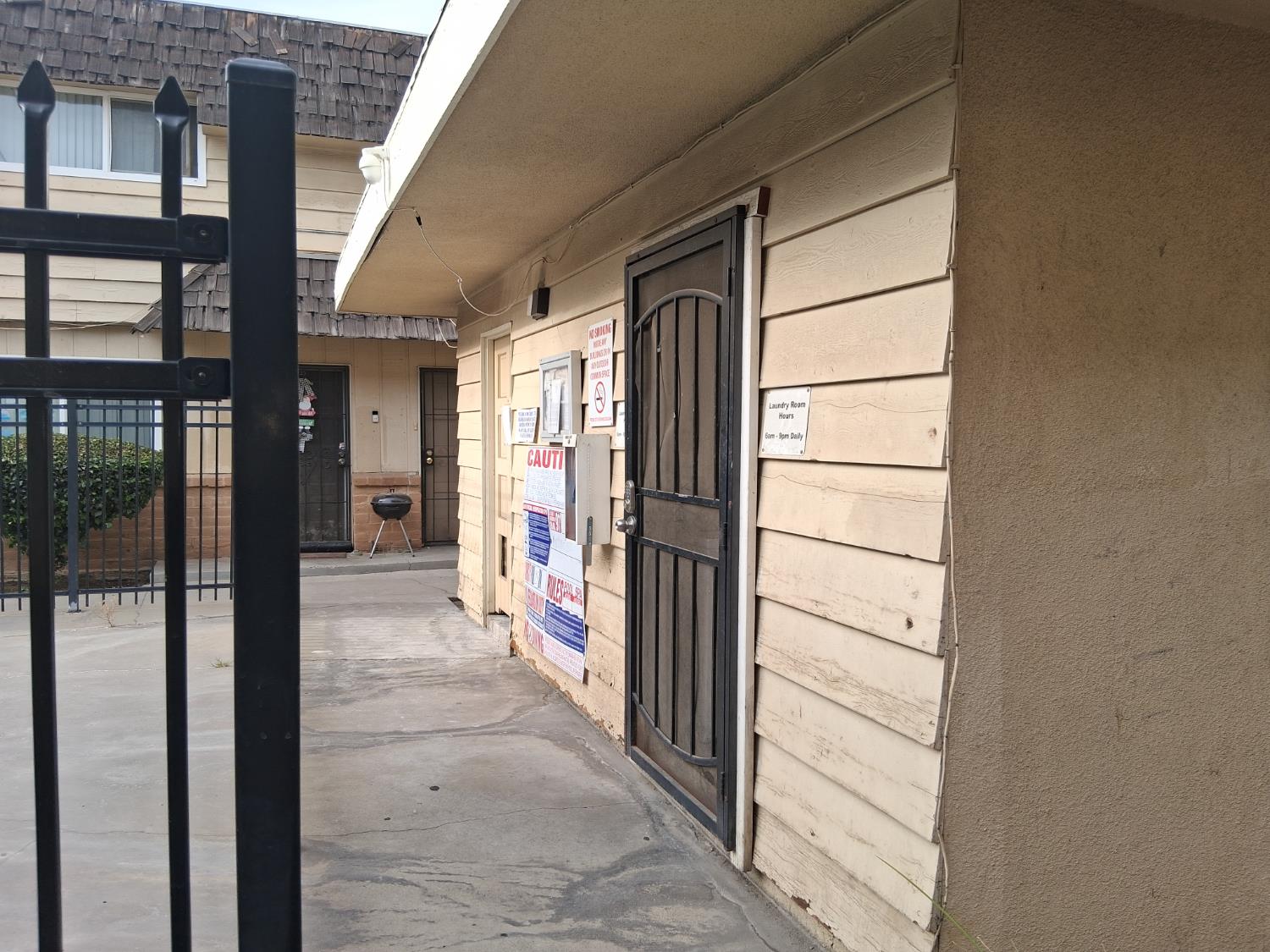 4136 N Thesta St #9, Fresno, CA 93726