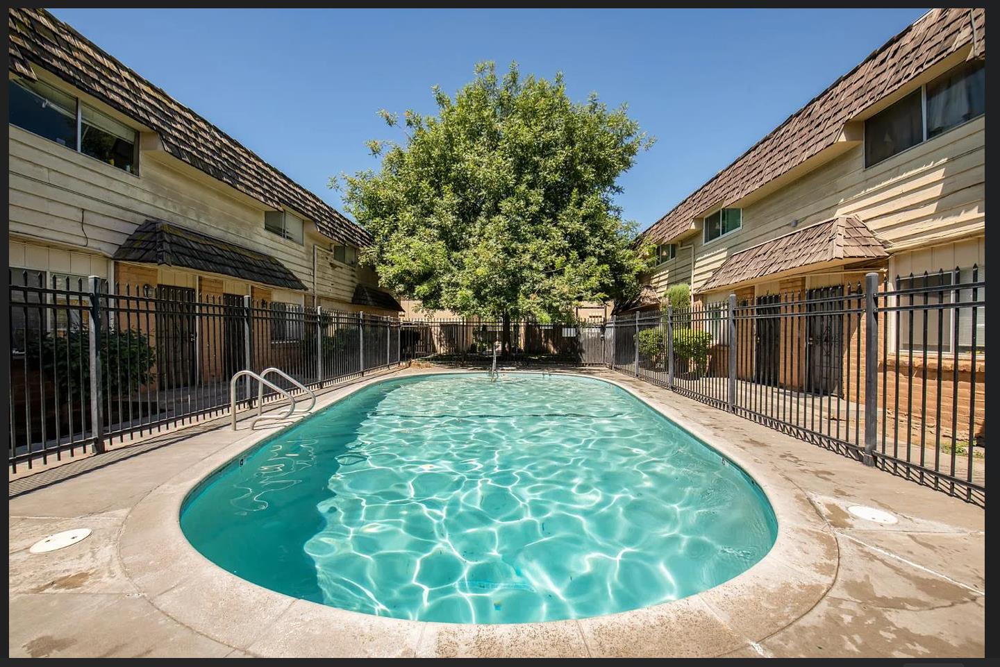 4136 N Thesta St #9, Fresno, CA 93726