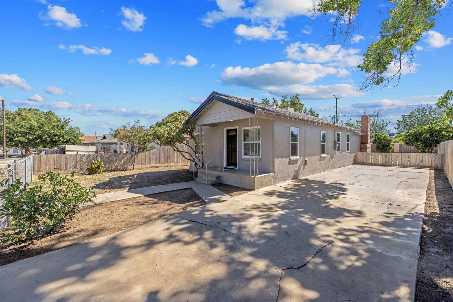 740 S S. G St, Tulare, CA 93274