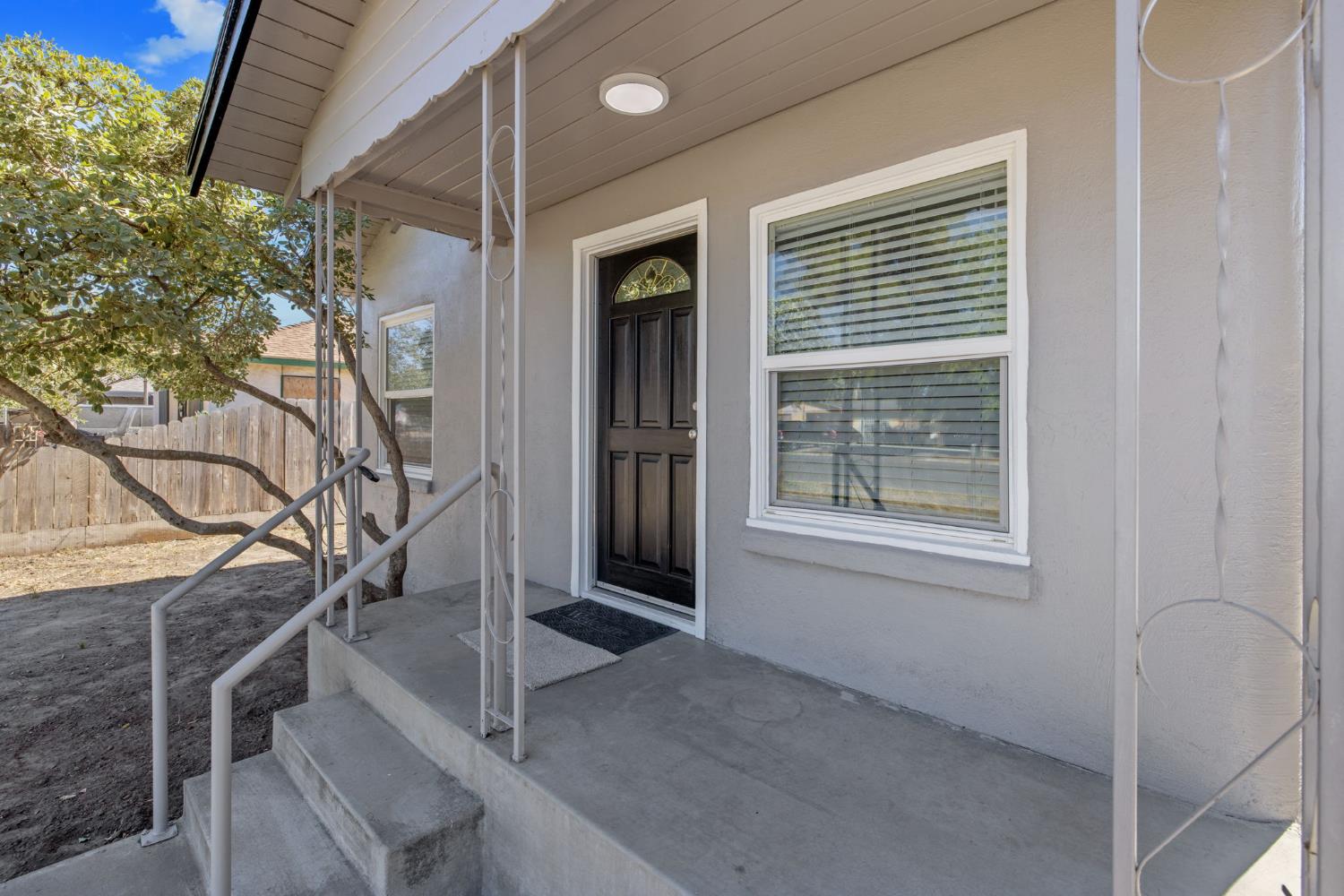 740 S S. G St, Tulare, CA 93274