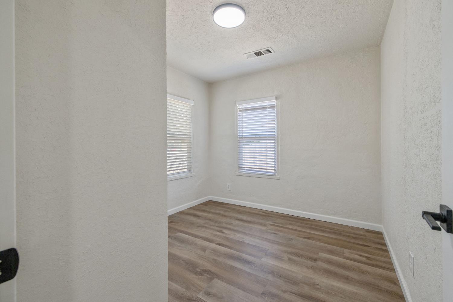 740 S S. G St, Tulare, CA 93274