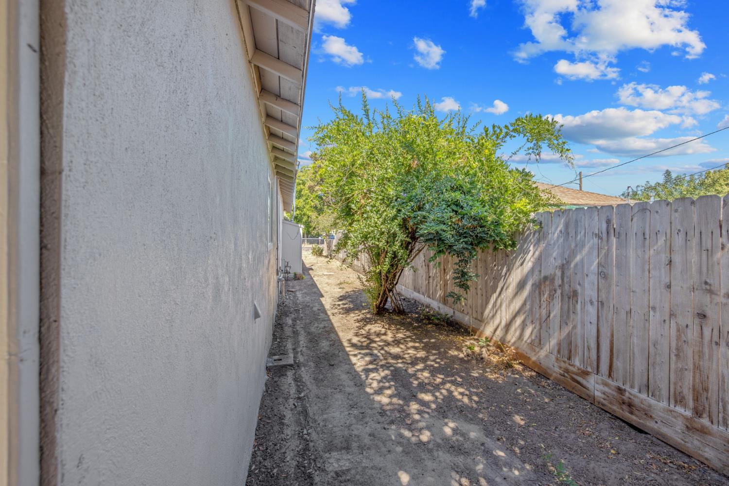 740 S S. G St, Tulare, CA 93274
