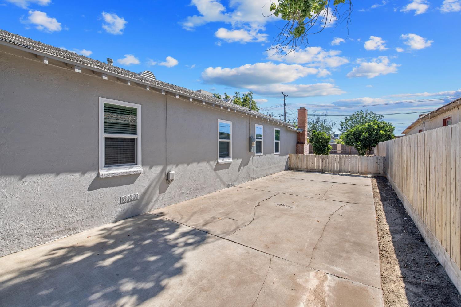 740 S S. G St, Tulare, CA 93274