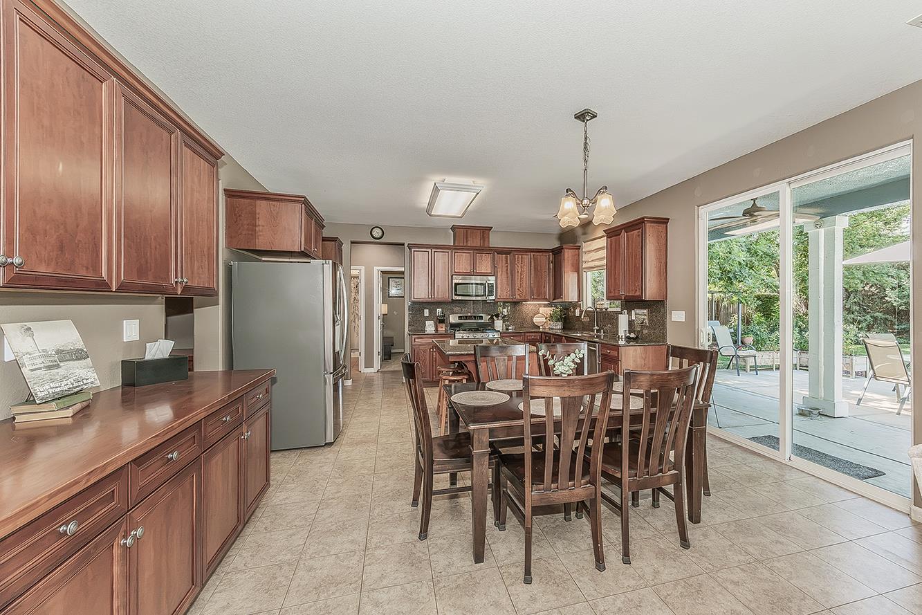 626 E Sierra Ave, Reedley, CA 93654