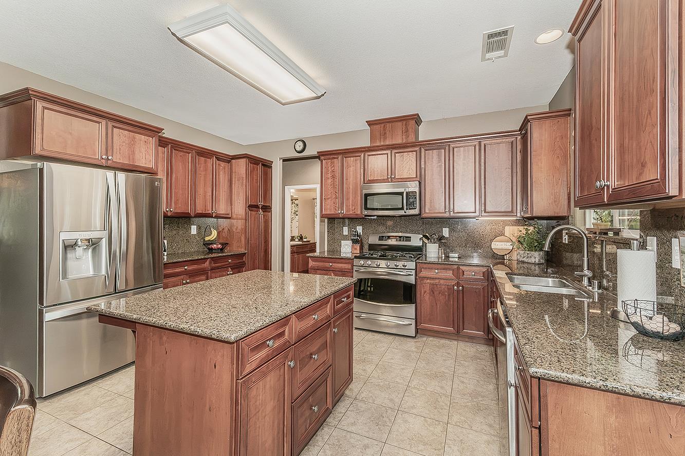 626 E Sierra Ave, Reedley, CA 93654