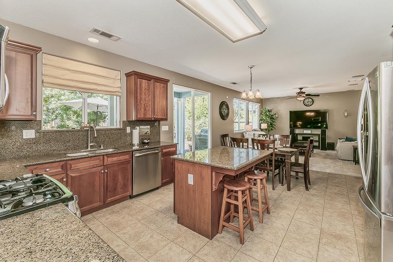626 E Sierra Ave, Reedley, CA 93654