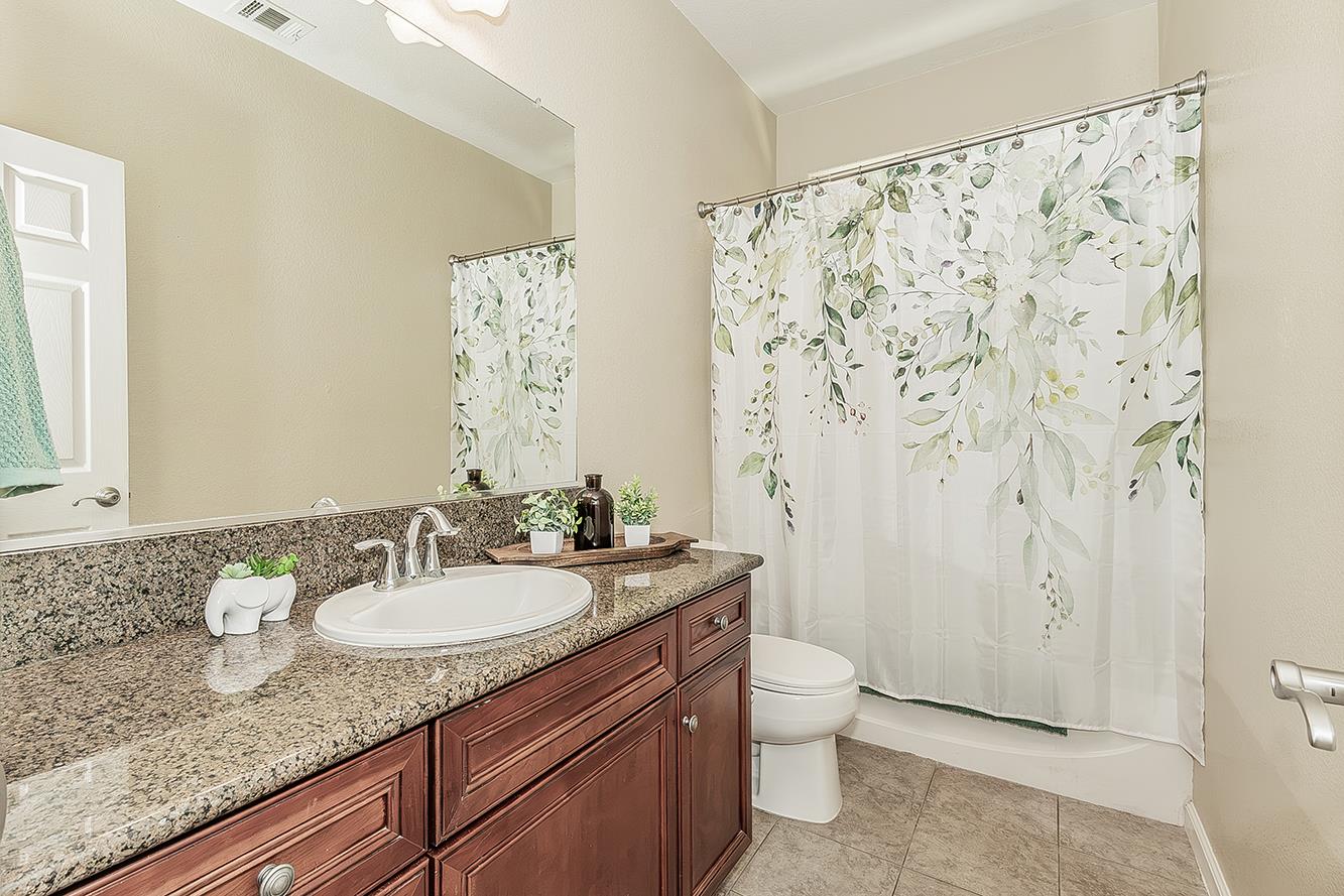 626 E Sierra Ave, Reedley, CA 93654