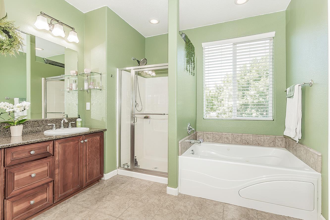 626 E Sierra Ave, Reedley, CA 93654