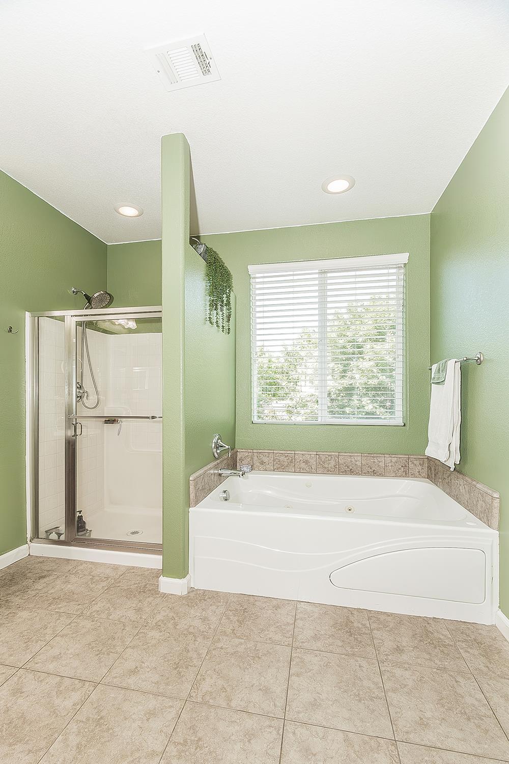 626 E Sierra Ave, Reedley, CA 93654
