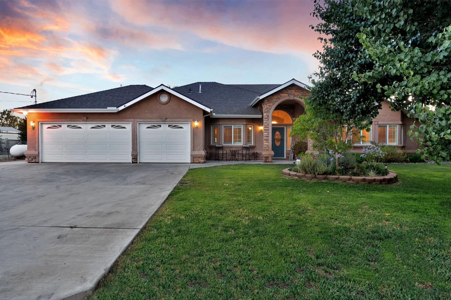16900 Monreal Rd, Madera, CA 93636