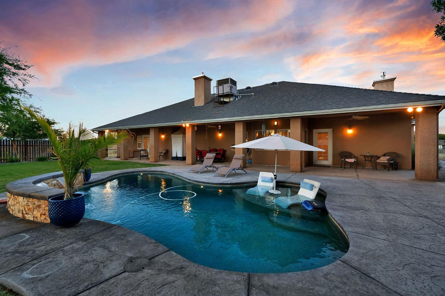 16900 Monreal Rd, Madera, CA 93636