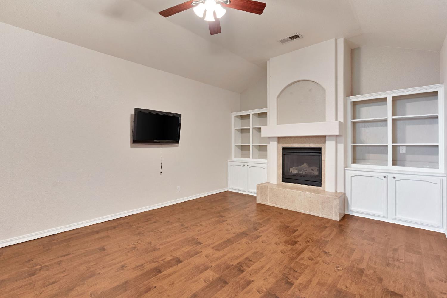 16900 Monreal Rd, Madera, CA 93636