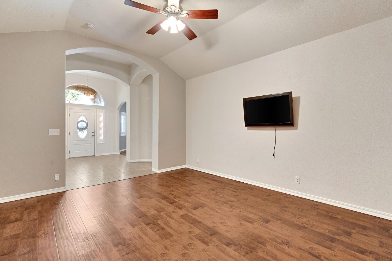 16900 Monreal Rd, Madera, CA 93636