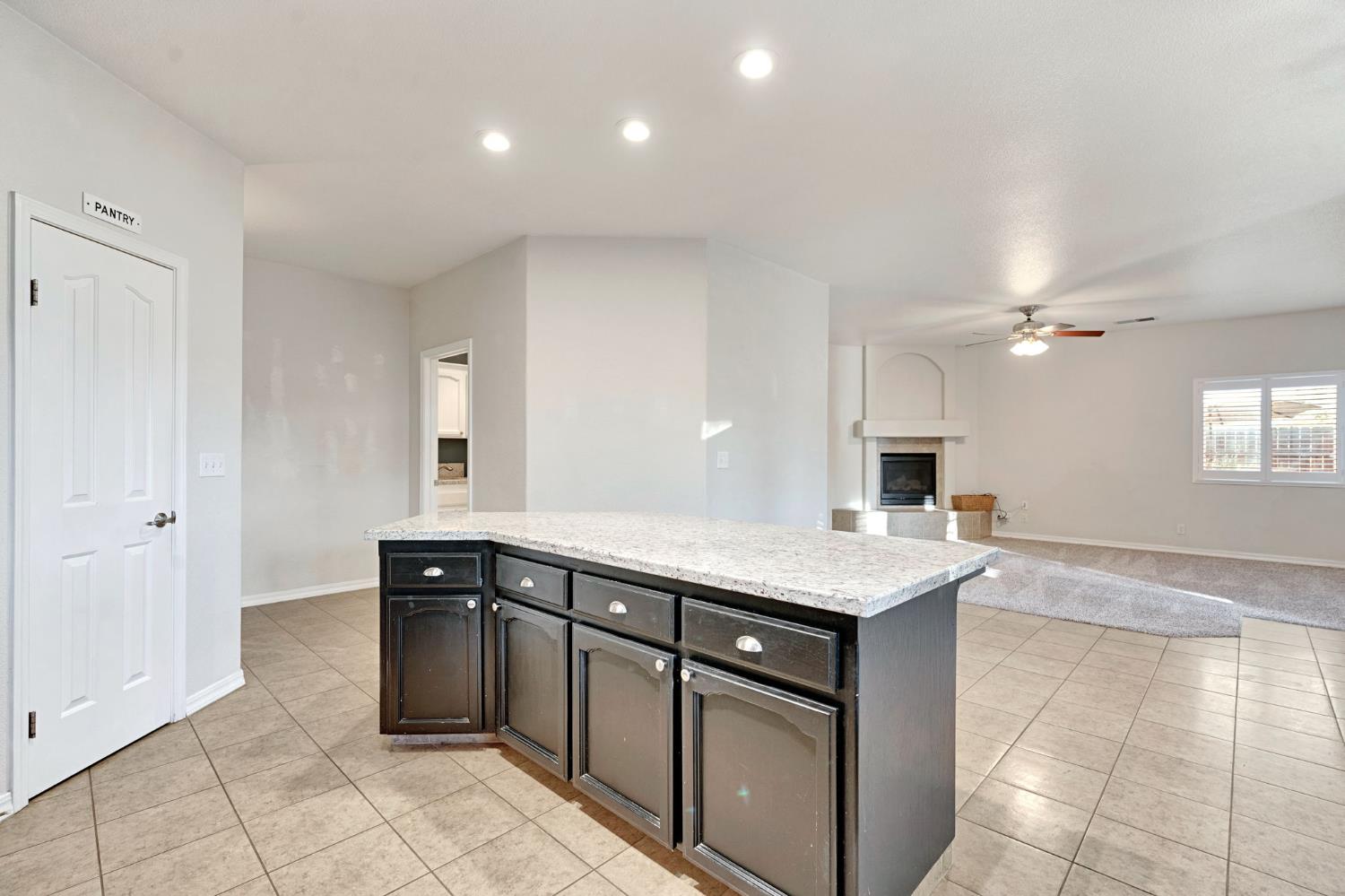 16900 Monreal Rd, Madera, CA 93636