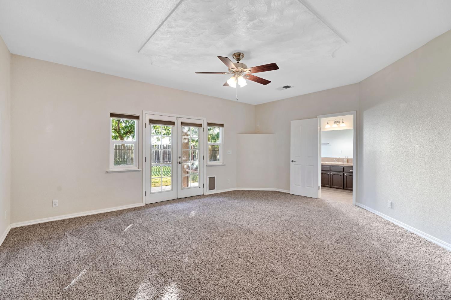 16900 Monreal Rd, Madera, CA 93636