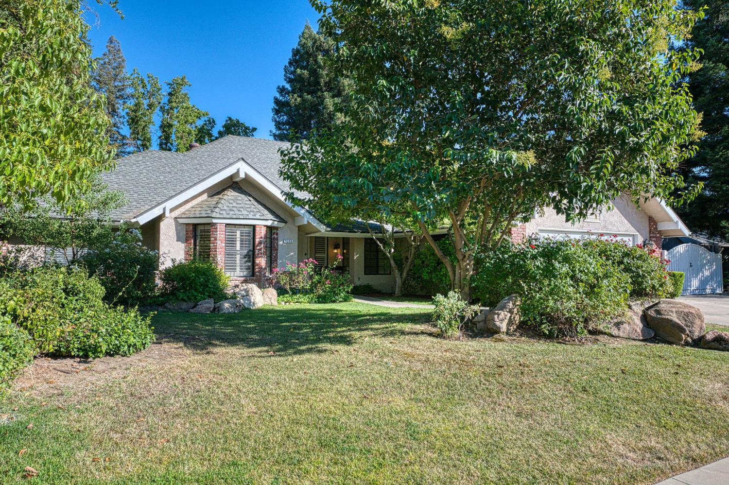 8740 N Fuller Ave, Fresno, CA 93720