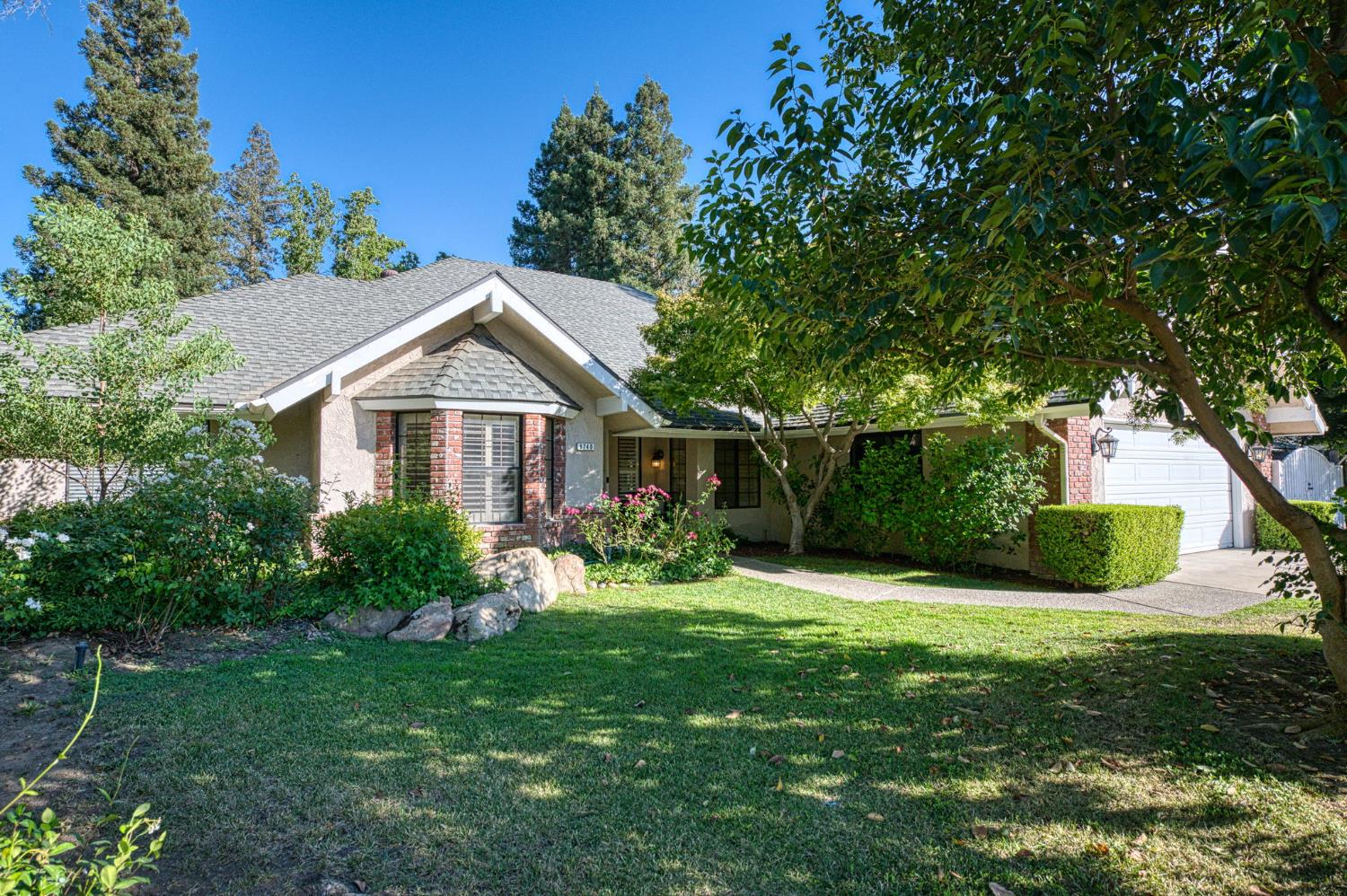 8740 N Fuller Ave, Fresno, CA 93720
