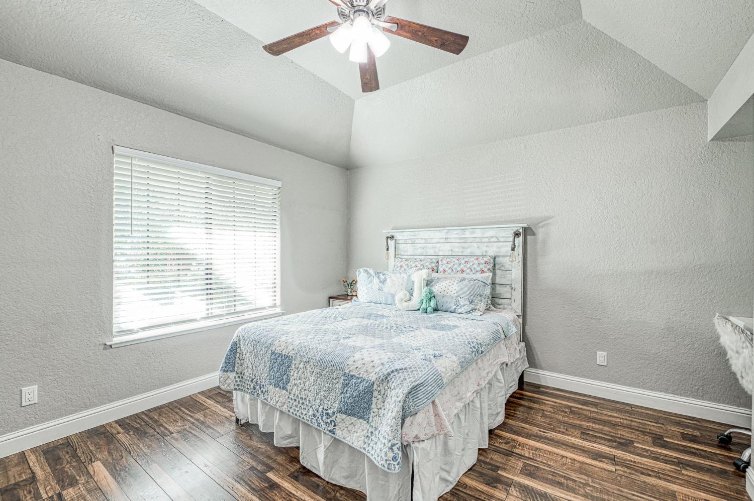 8740 N Fuller Ave, Fresno, CA 93720