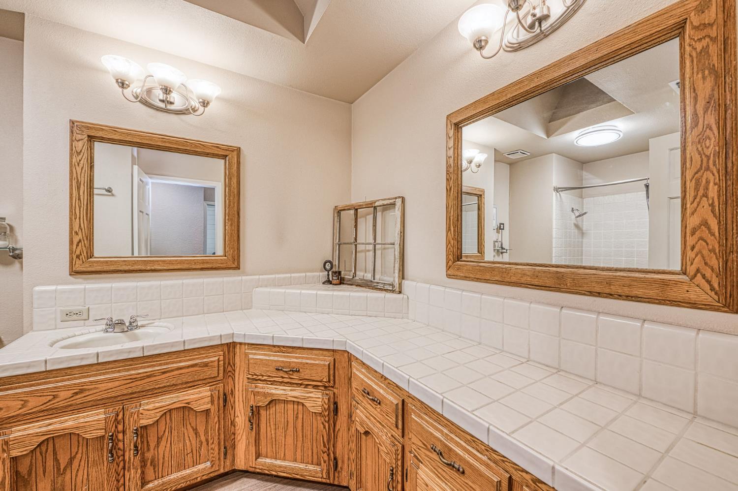 8740 N Fuller Ave, Fresno, CA 93720